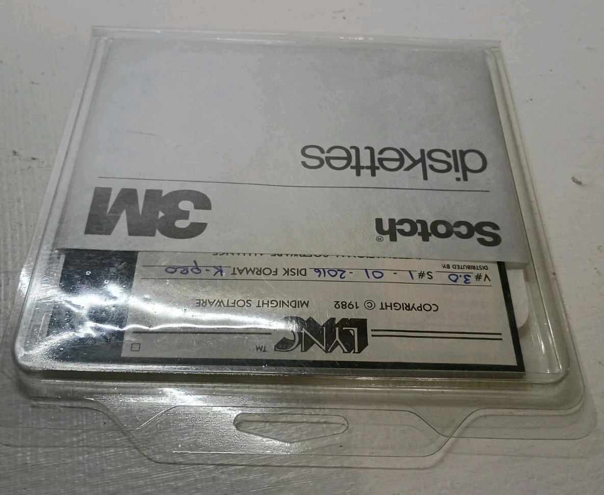 Vintage LYNC 1982 Kaypro / CP/M Software 5.25″ Floppy – Midnight Software – Rare