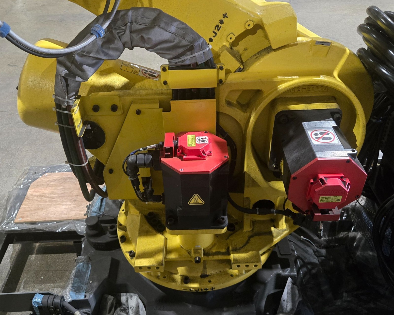FANUC R-2000iB/210F Robot with R-30iB Controller NEW