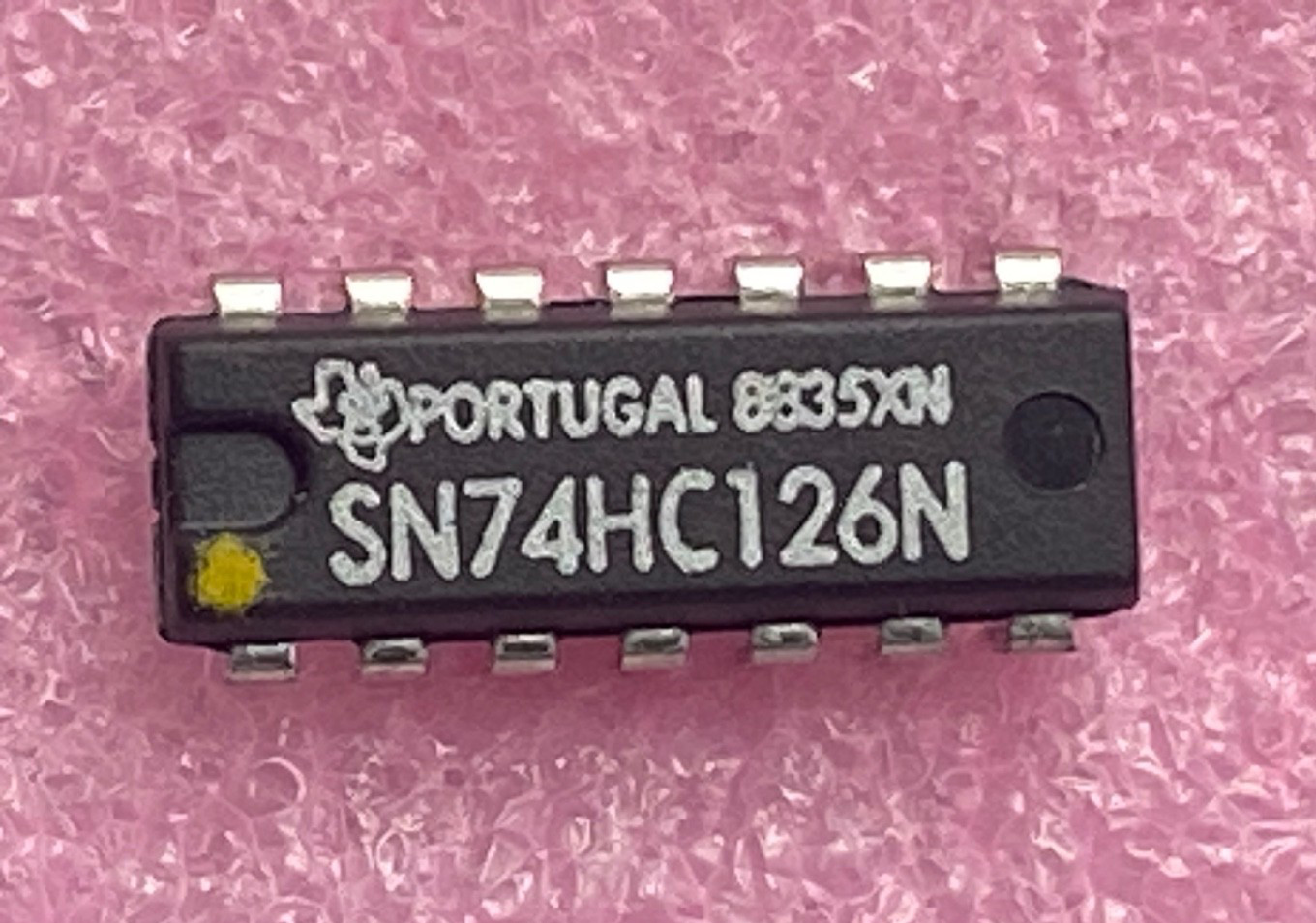Texas Instruments SN74HC126N quad 3-state buffers Integrated Circuit