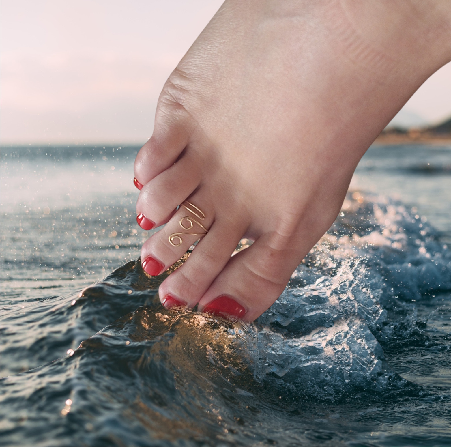 Swirl Toe Ring 14 K Gold Filled - Adjustable Handcrafted