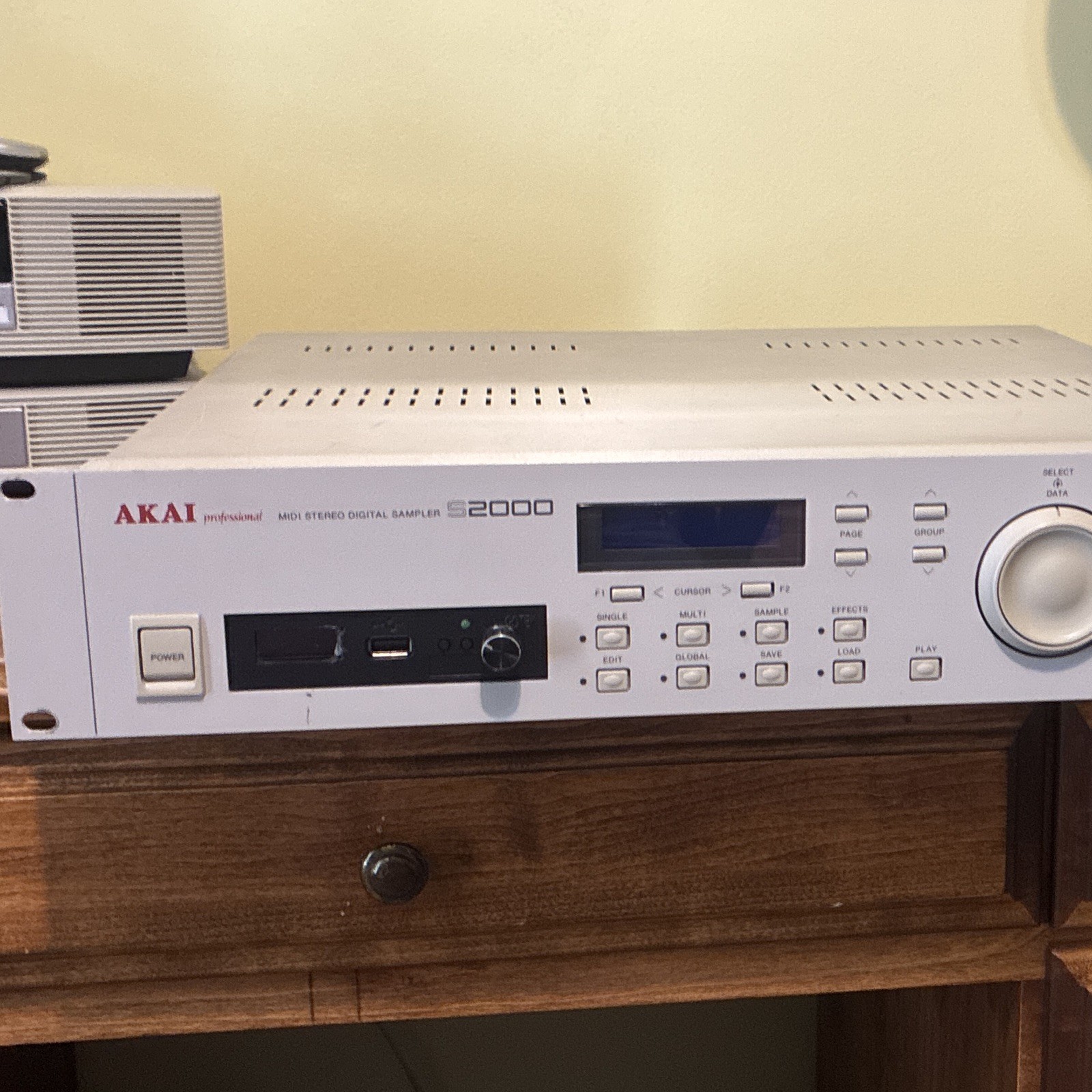 Akai S2000 MIDI Stereo Digital Rackmount Sampler Silver converted to USB