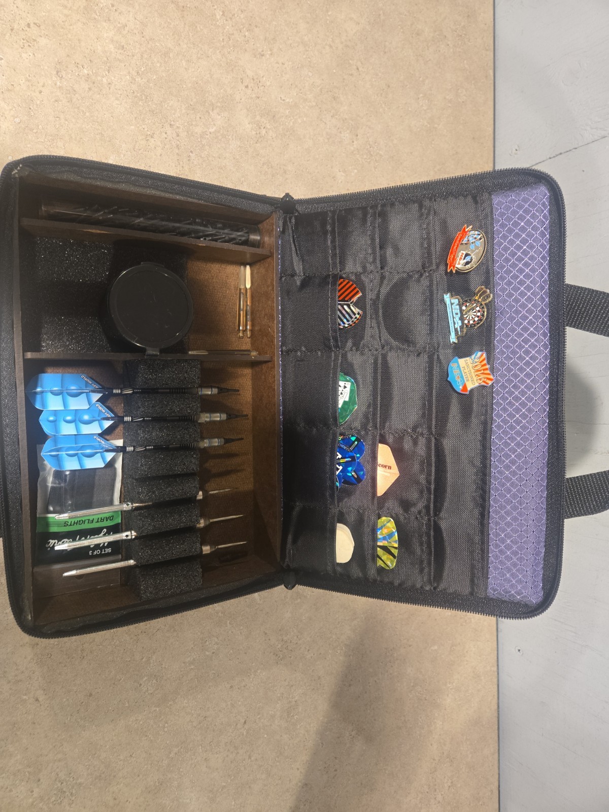 Metroline Pro Series Dart Case with Darts