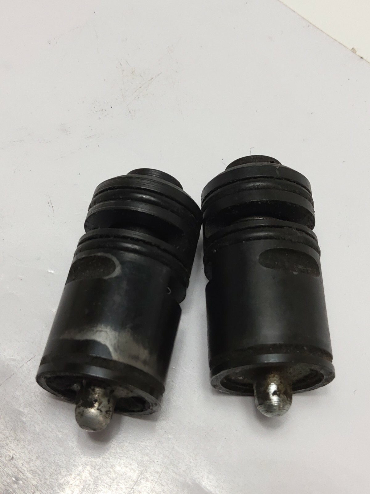 LOT OF 2 PASLODE VALVE ASSEMBLY 91842 (USED)