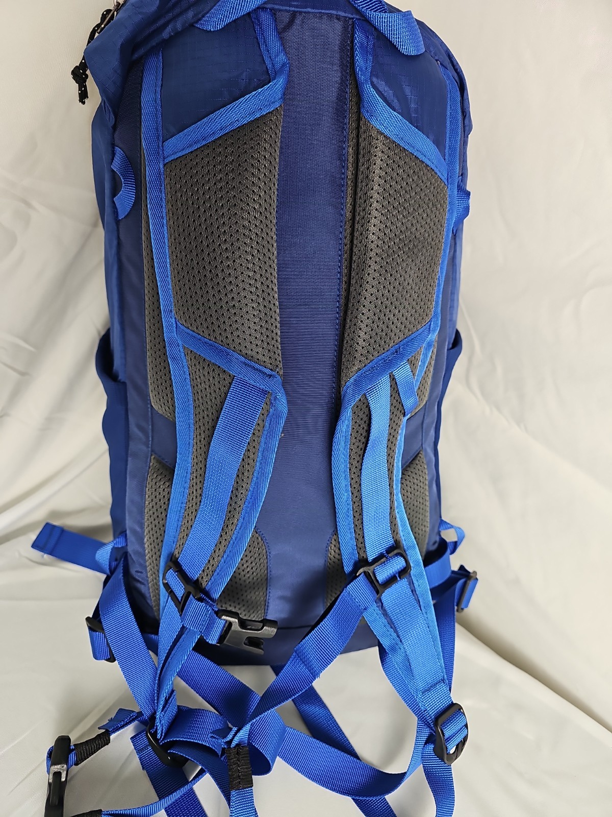 American Outback Flash Pack 22L Hydration Hiking Backpack Blue