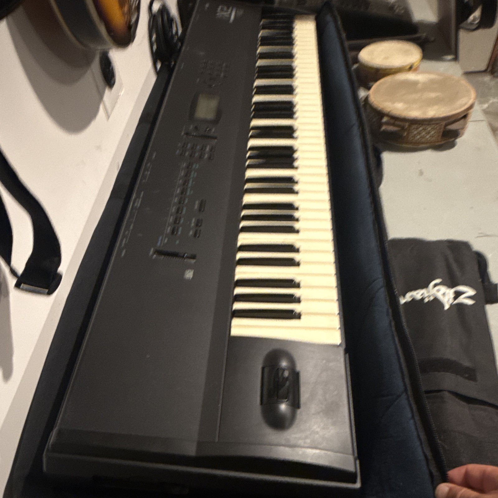 Korg X2 88-Key Workstation Keyboard Semi-Weighted Touch Sensitive w/Case