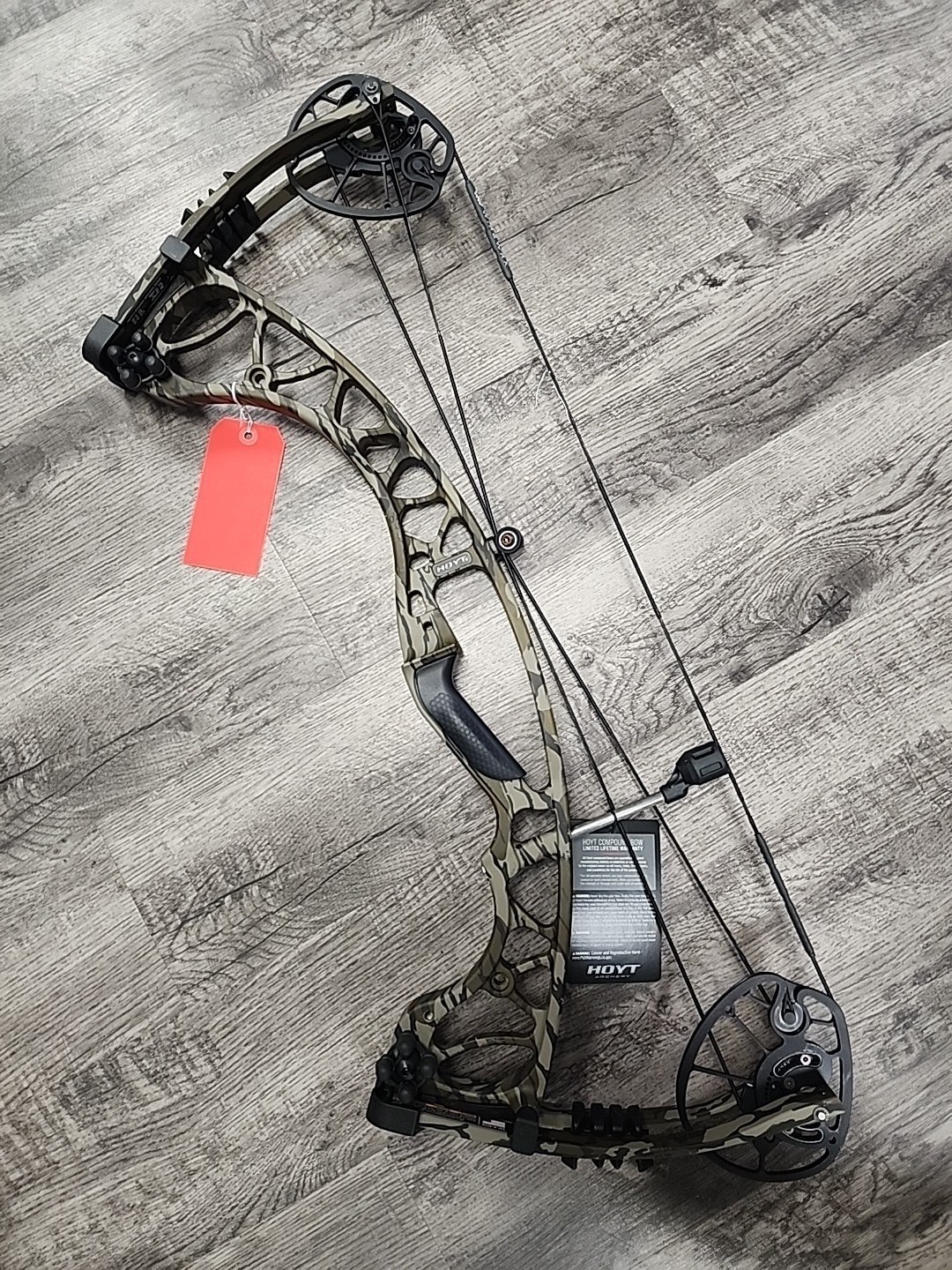 Hoyt Torrex XT  - Right Hand - 25.5-30" draw - 60-70LBS - Bottomland