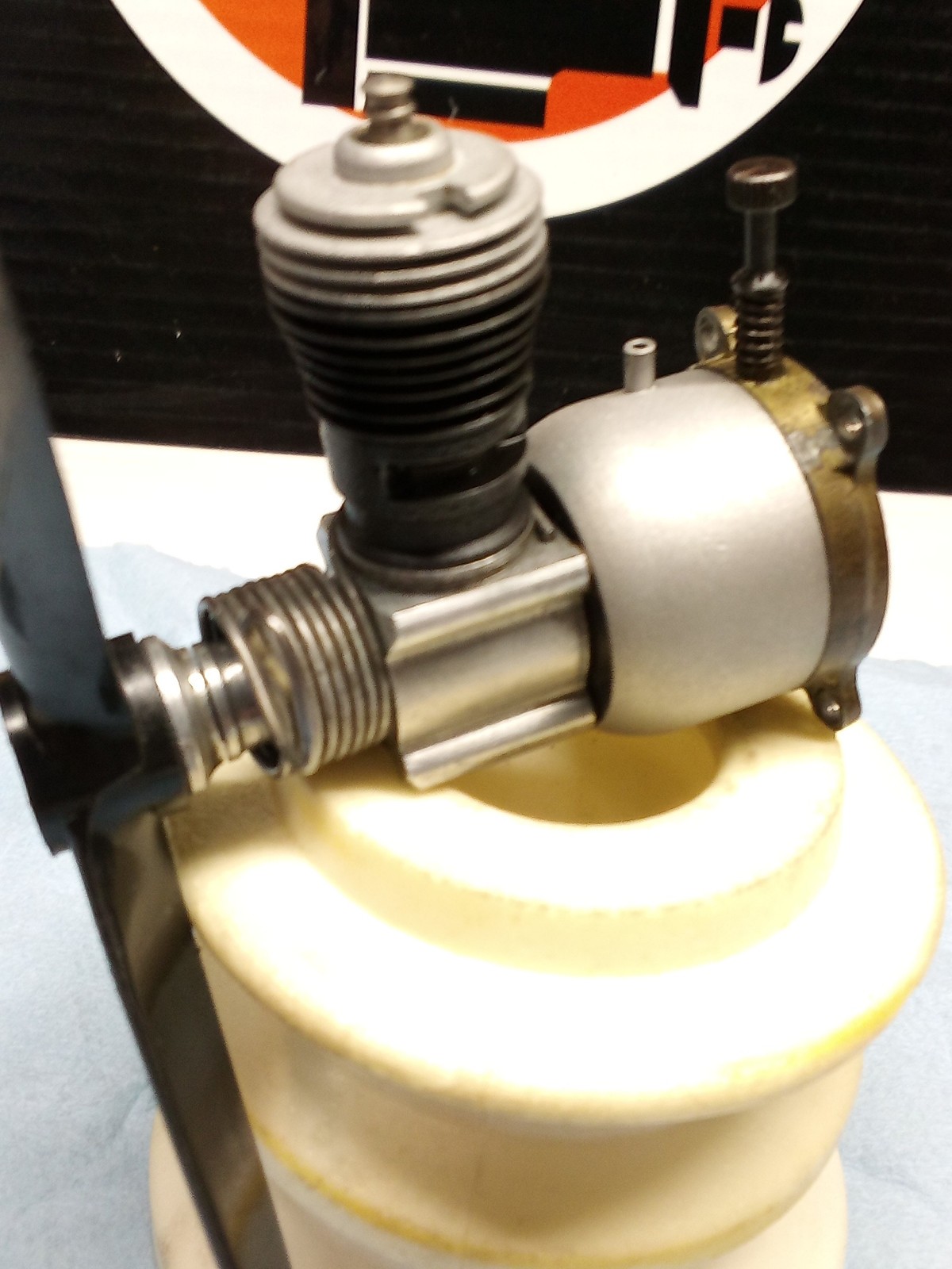 Vintage COX 049 Model Engine With Starter And Prop - #005