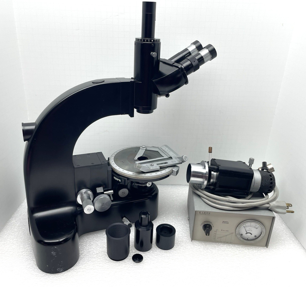 VINTAGE LEITZ WETZLAR ORTHOLUX POL RESEARCH GRADE MICROSCOPE TRINOCULAR