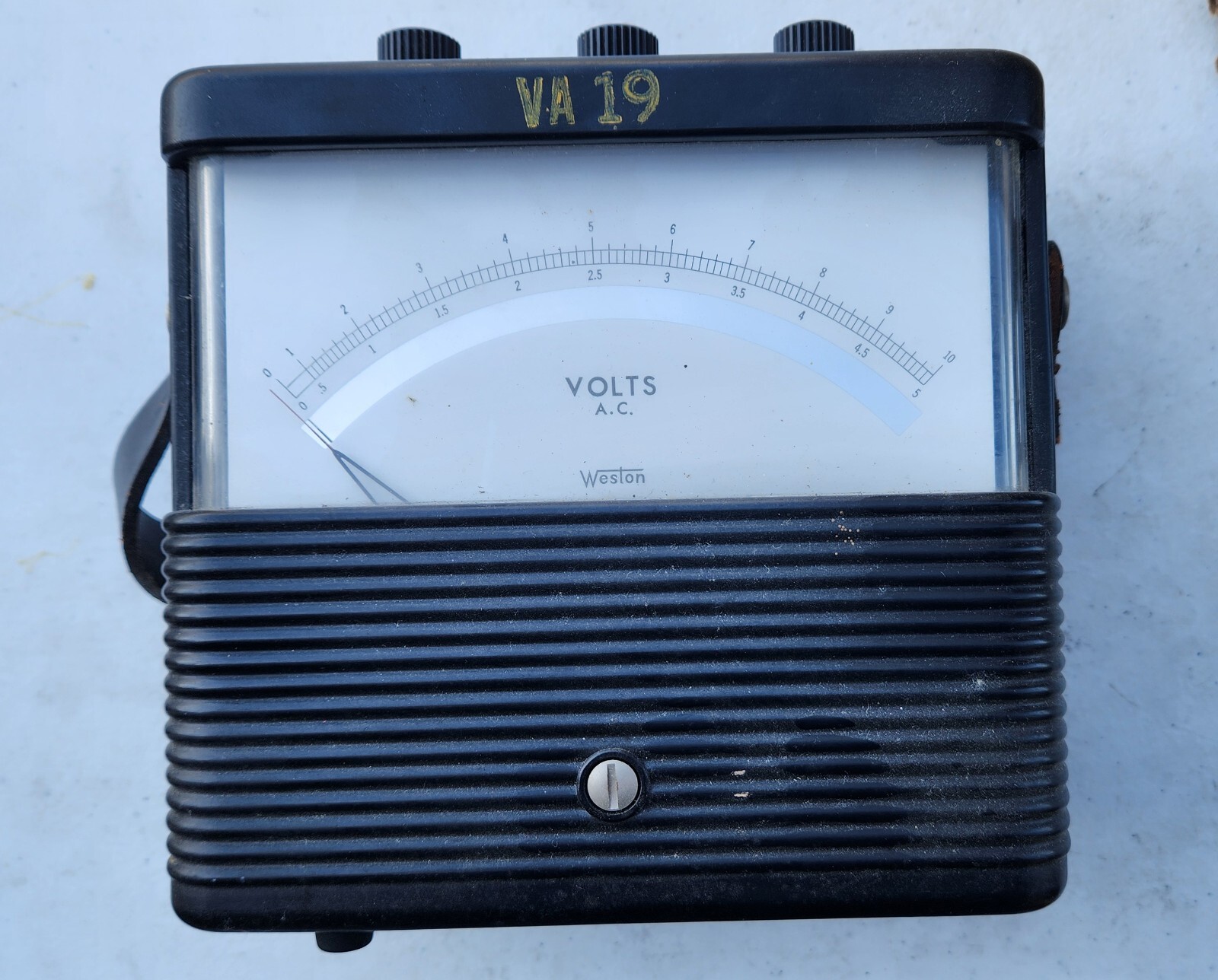 Vintage WESTON 904 AC Voltmeter 904-2905001 25-1000Hz