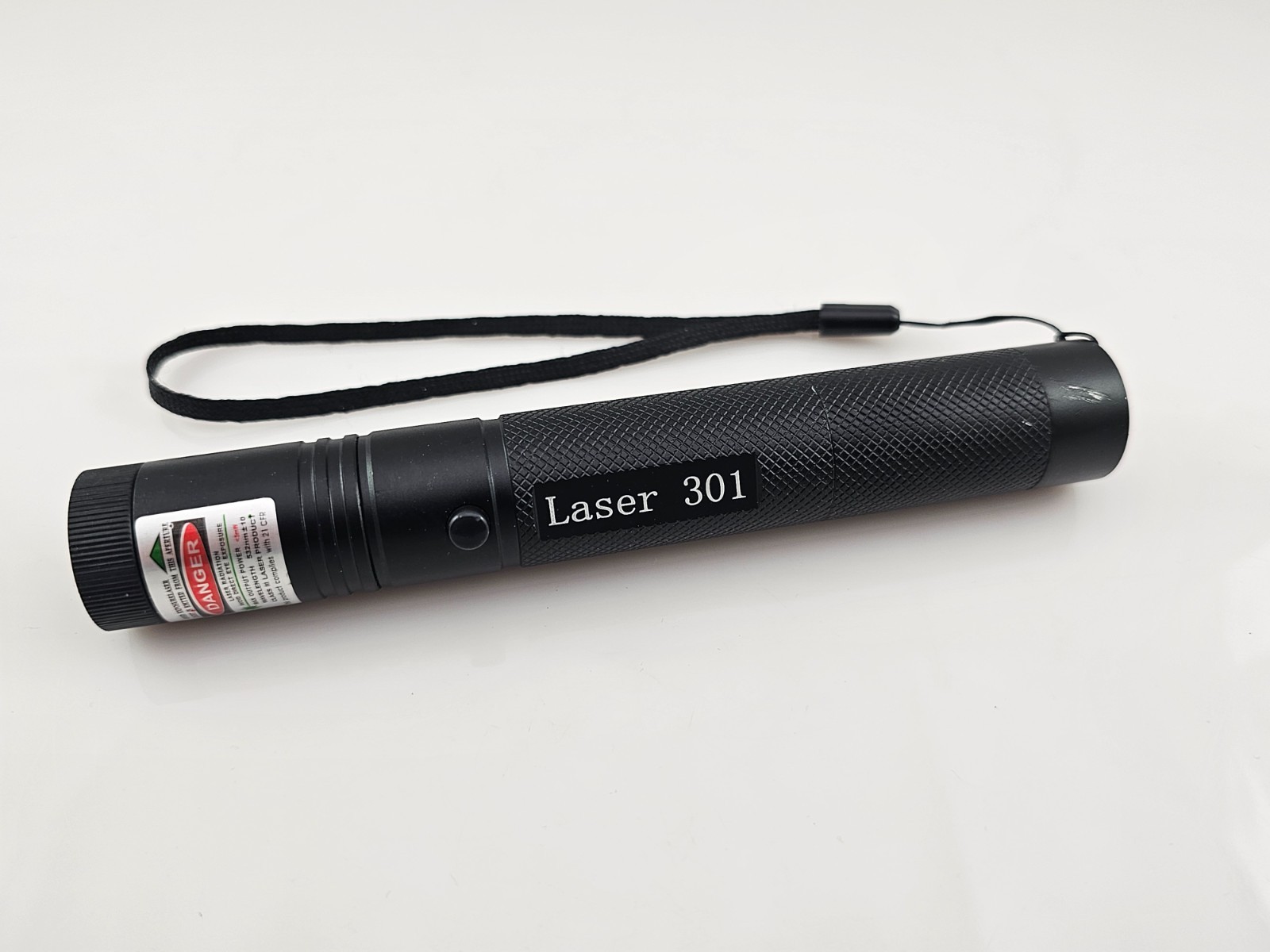 Green Laser Pointer Pen 301 532nm  1mW w/ Charger Black No Battery
