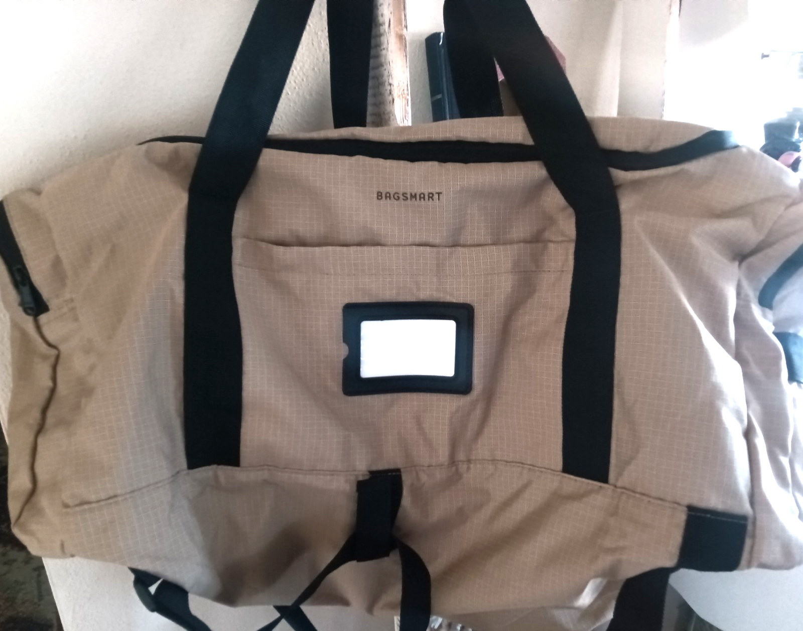 BAGSMART Beige Large Gym Bag Unisex Weekender Overnight Bag, Travel Duffel Bags
