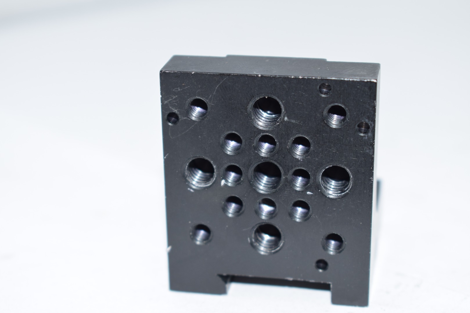 New Focus 9039 90 Degree Adapter, Pint-Sized, ezTrac Rail