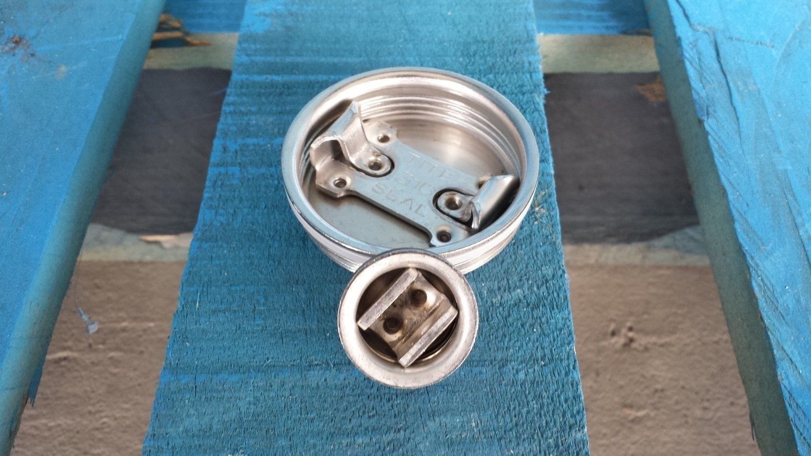 Stainless Steel Bungs, Caps, Closures for Barrels / Drums