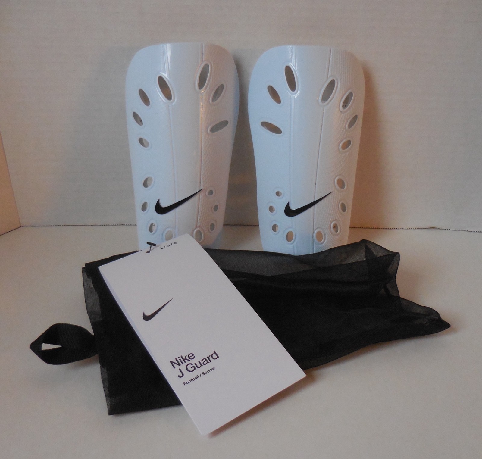 Nike J Shin Guards Soccer Adult Unisex Large One Pair