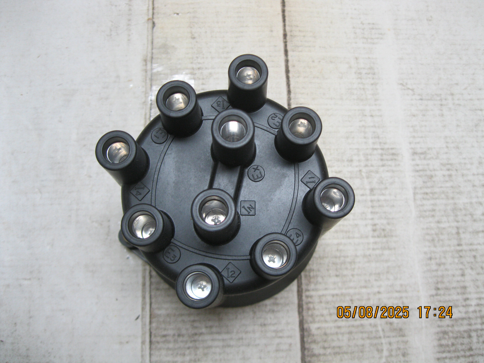 Distributor Cap Standard JH87 (cap only, no screws)