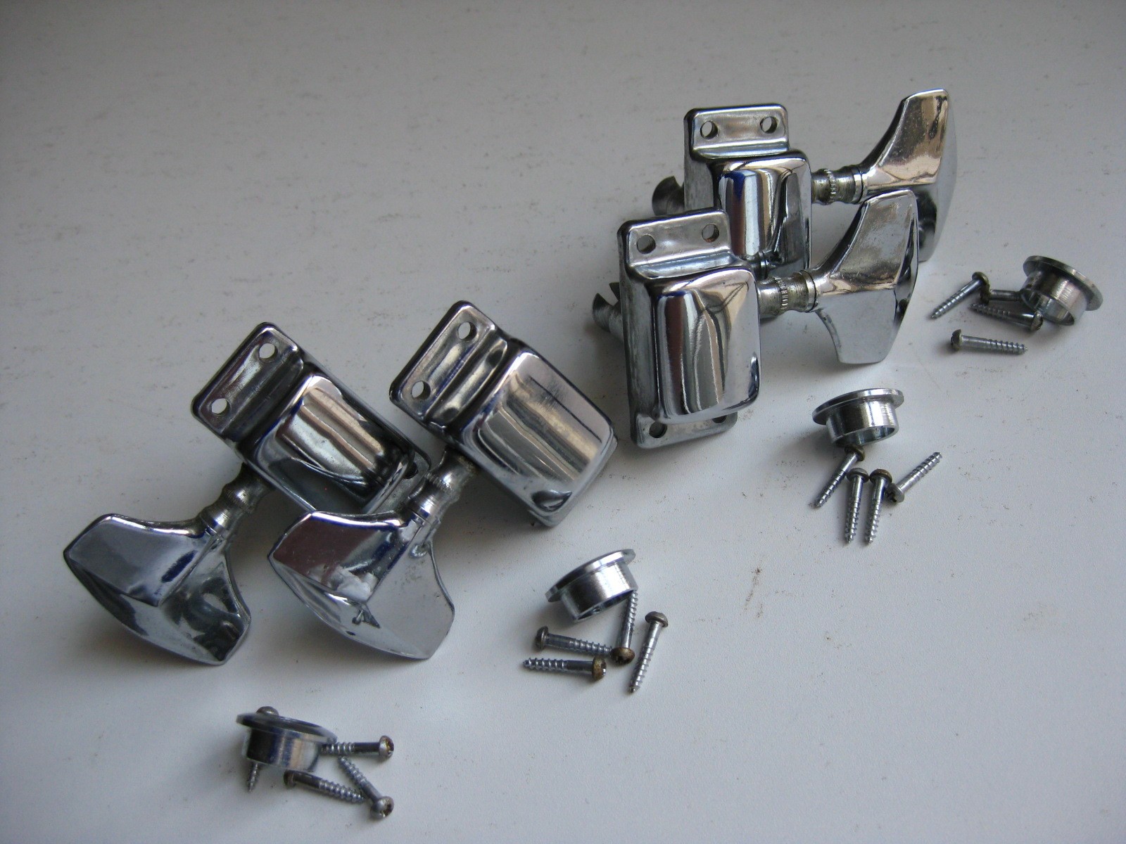 Vintage 70's Teisco Univox Kawai Sekova Bass Guitar Tuners for Project Upgrade