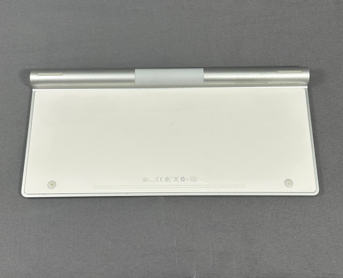 GENUINE Apple Wireless Bluetooth Keyboard A1314 Mac Aluminium CLEAN