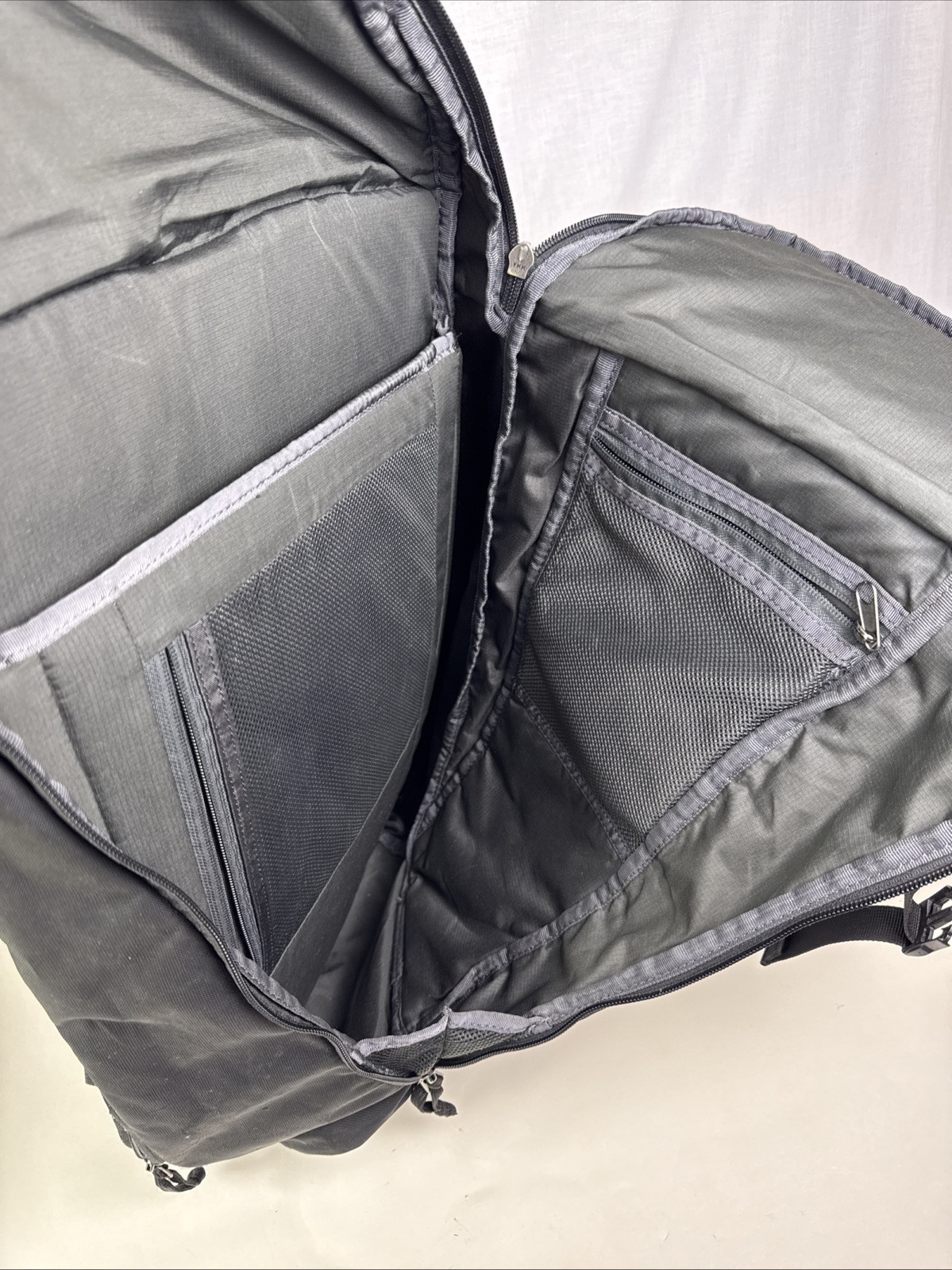 Thule Enroute Backpack 23L Black/Grey