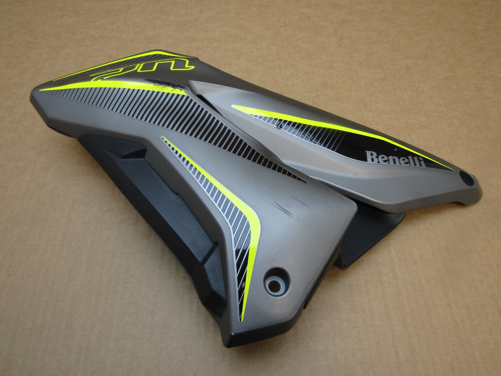 Benelli BN 125 E5 2022 2,495 miles left side fairing panel (13869)