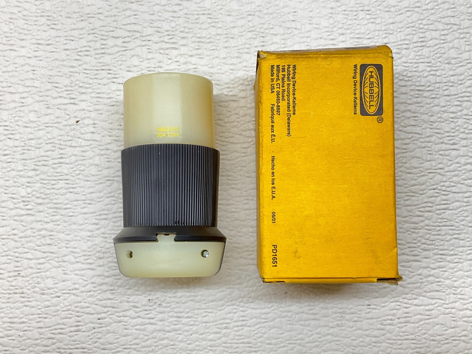 Hubbell HBL2313 20 A Amp 125 V VAC Receptacle 2 P 3 W New