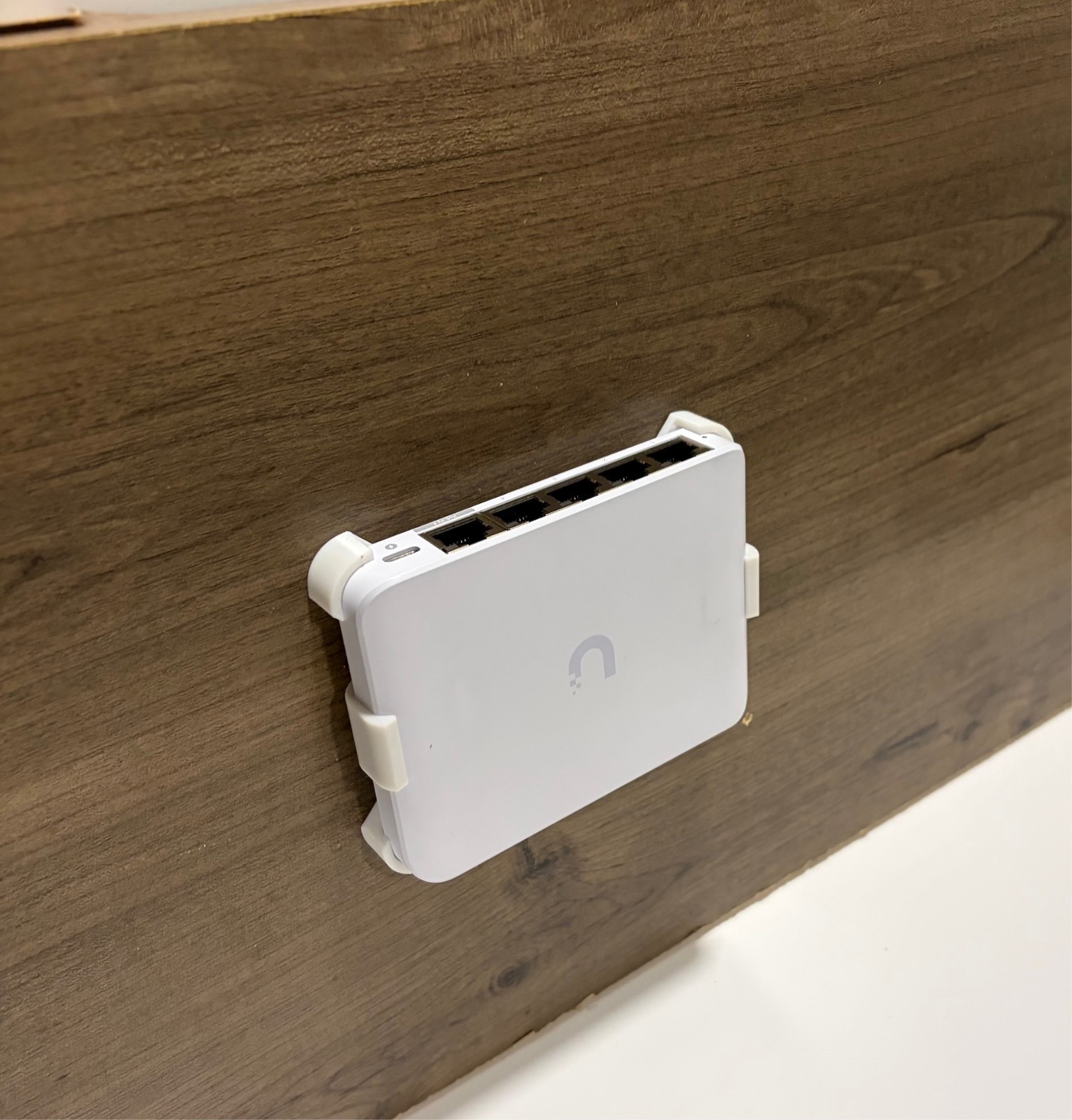 Wall & Under‑Desk Mount for Ubiquity Flex Mini 2.5g