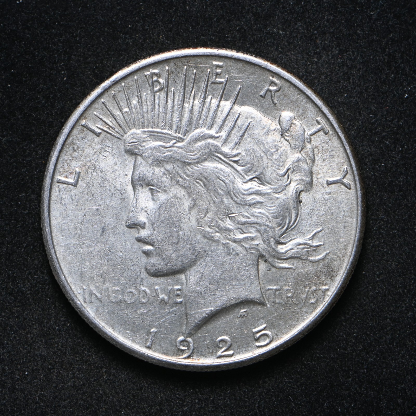 1925-S Peace Silver Dollar AU++ (cn16991)