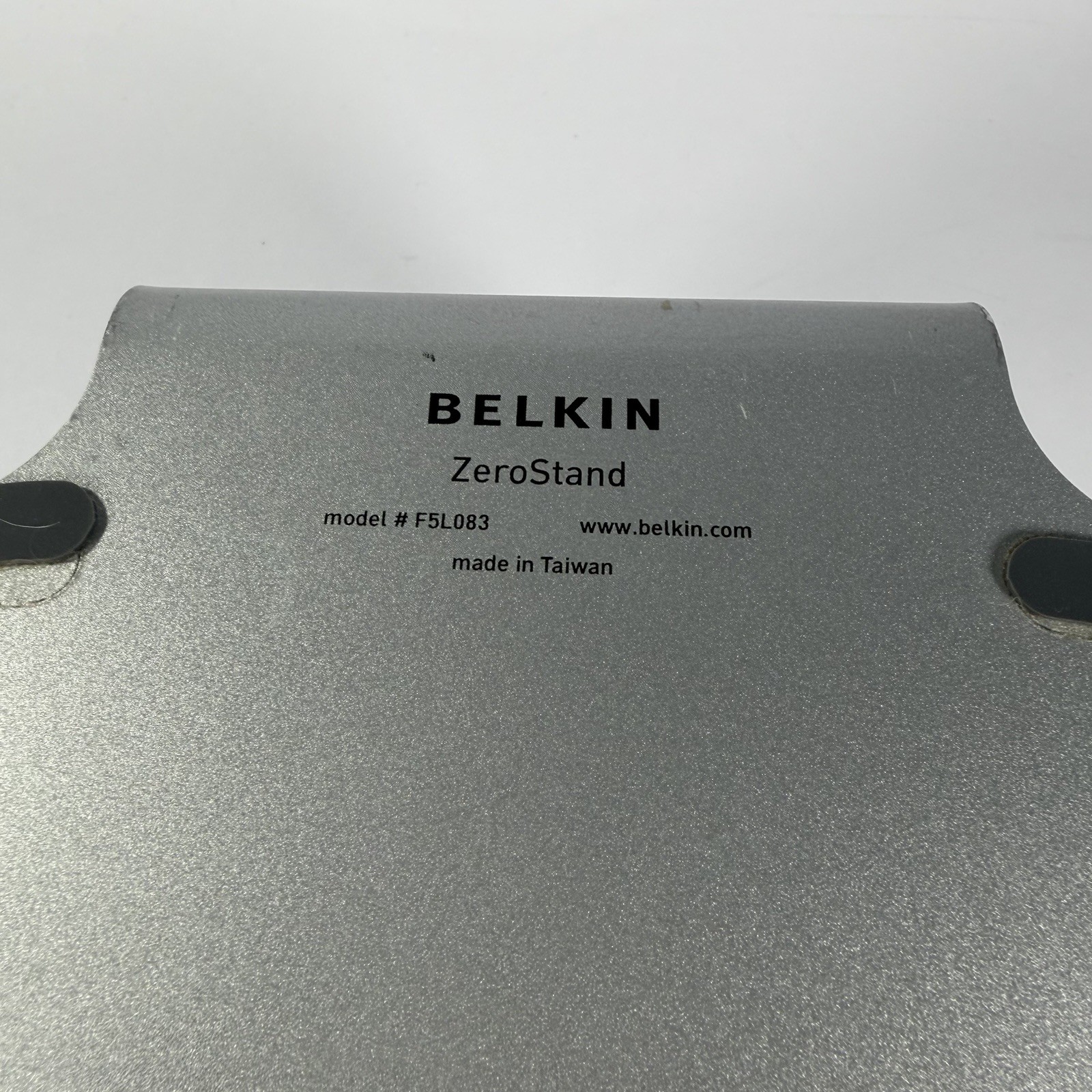 Belkin Zerostand