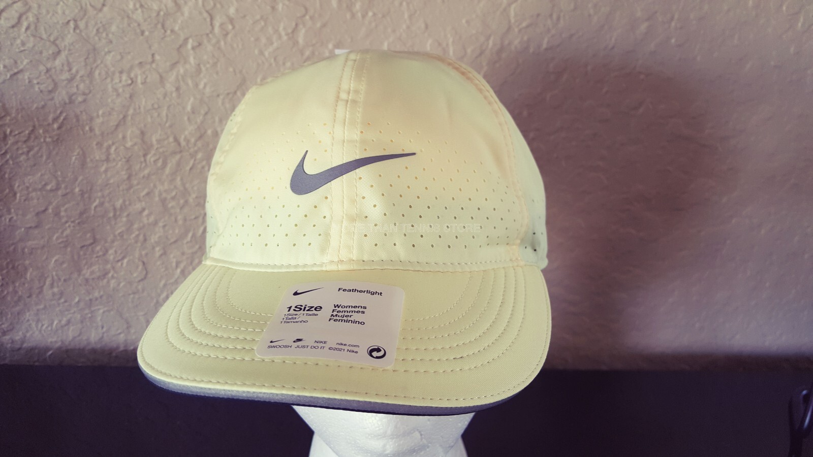 Nike Women Adjustable Cap Featherlight DC4090-821 Yellow Gray