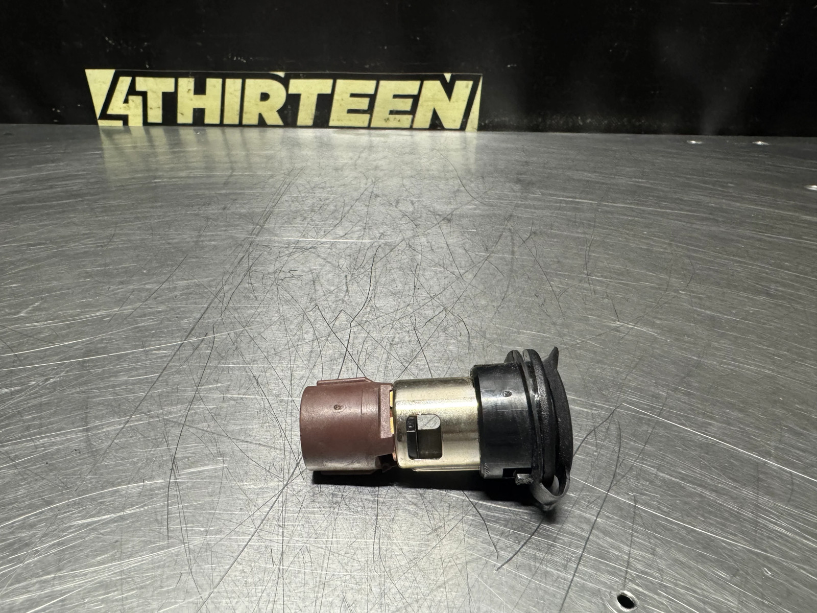 05-13 C6 CORVETTE CIGARETTE LIGHTER SOCKET OEM #N555