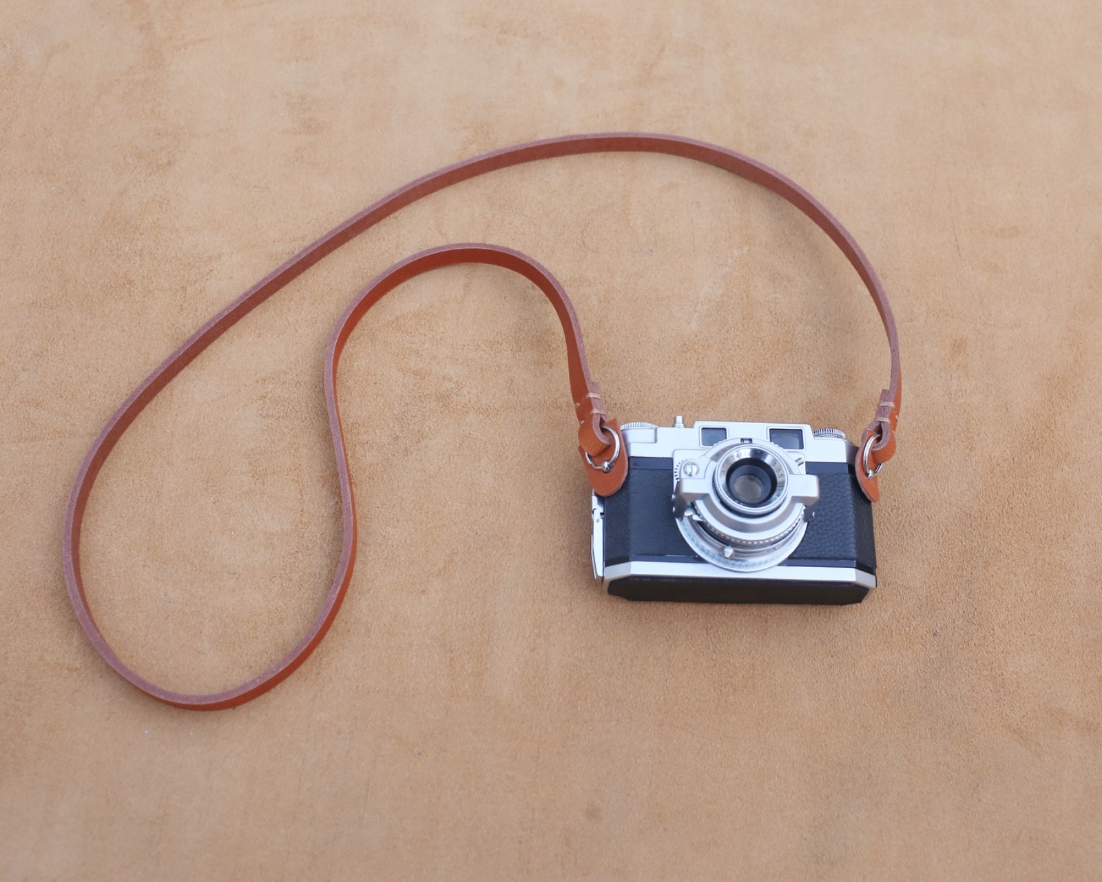 Windmup Rugged Brown: Artisan Hand-Stitched Leather camera strap