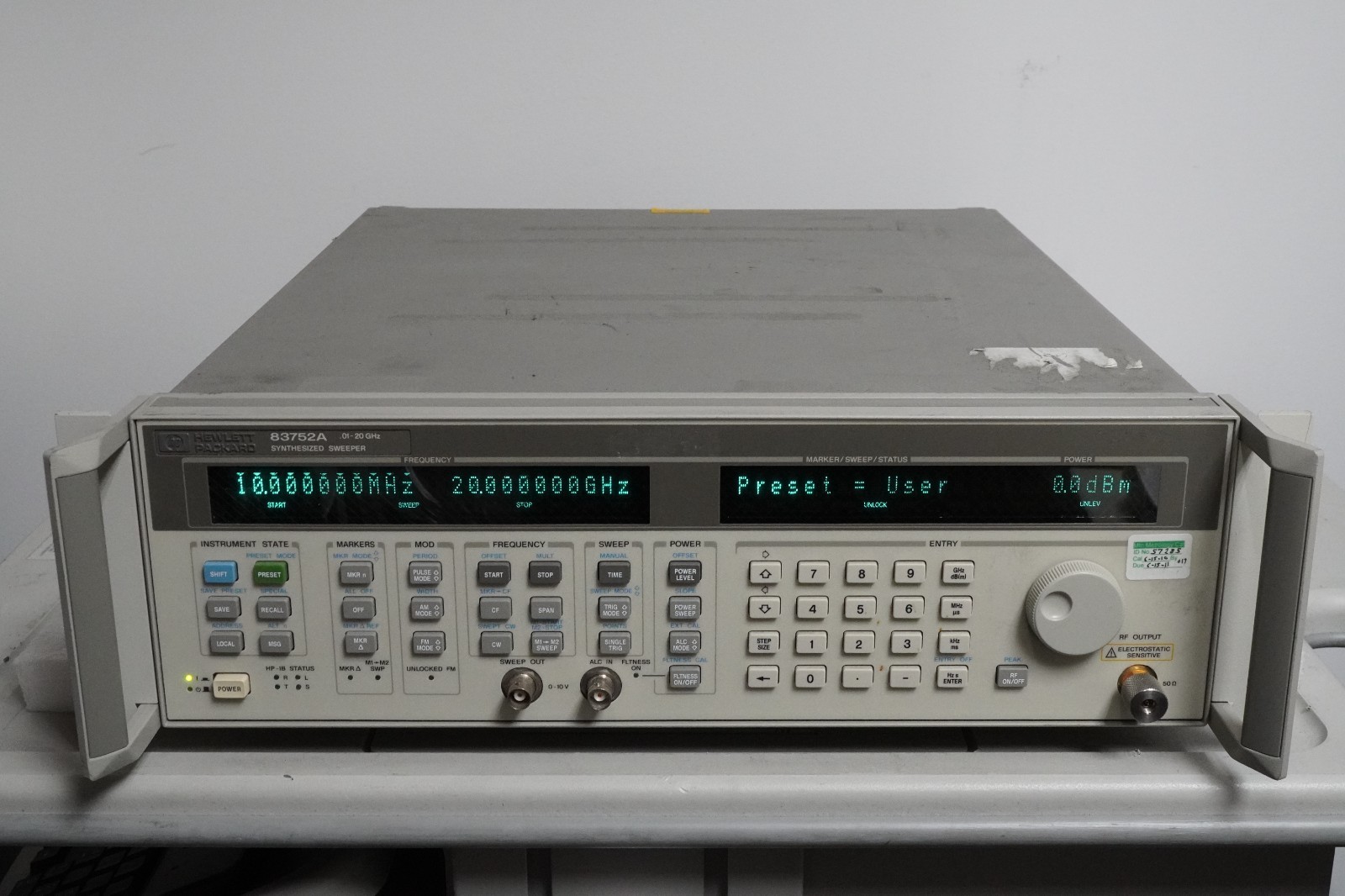 HP Agilent 83752A Synthesized Sweep Generator, 10 MHz to 20 GHz, READ
