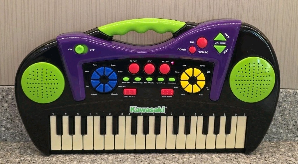 Vintage Kawasaki Electronic Keyboard 57743 32 Key Record & Play DSI Tested
