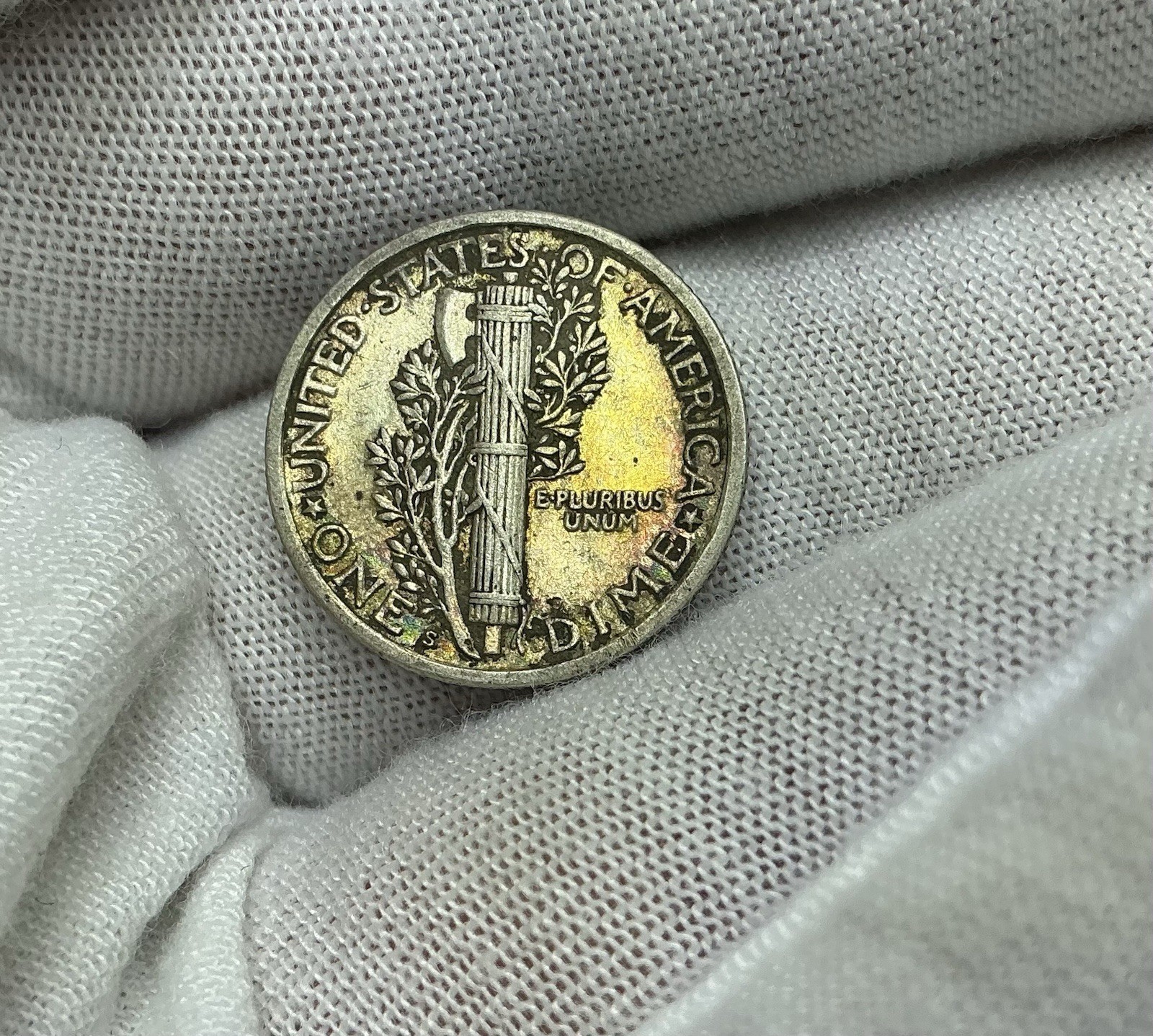 1920-S Mercury Dime ALMOST UNCIRCULATED Toned Silver 10c R38