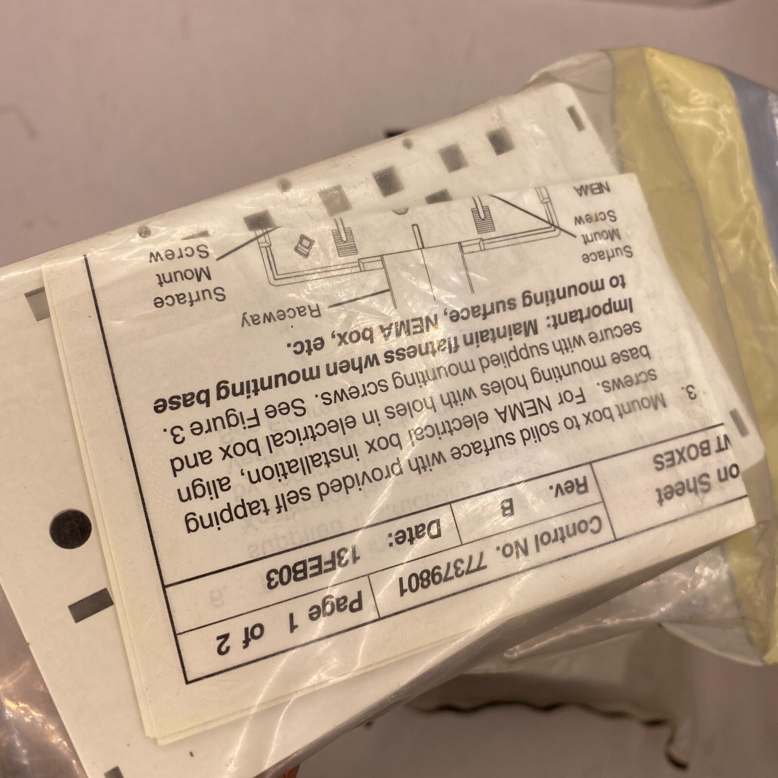 Hubbell ISB4W Surface Housing 4 Port White Surface 2 Pack🔔
