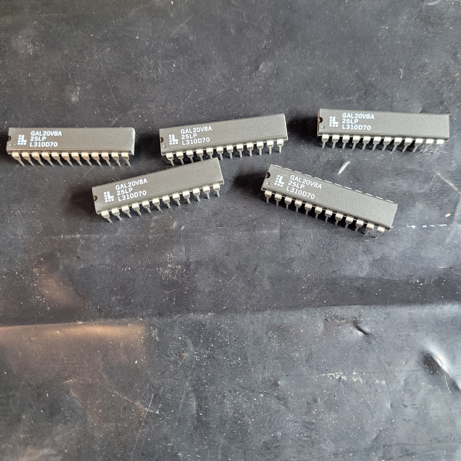 (5PCS) Lattice IC GAL20V8A-25LP Programmable Array Logic 24 Pin Plastic NEW $29