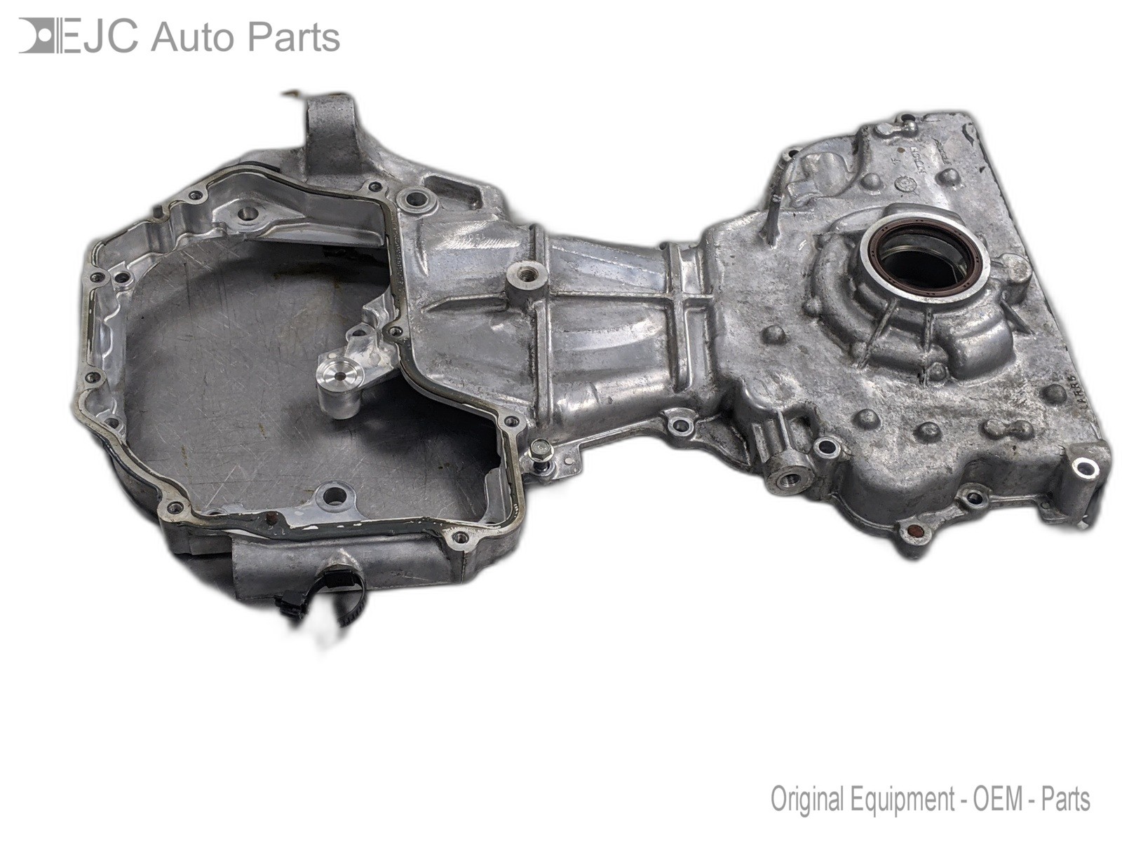 Engine Timing Cover For 08-15 Nissan Rogue  2.5 13500ET80C FWD
