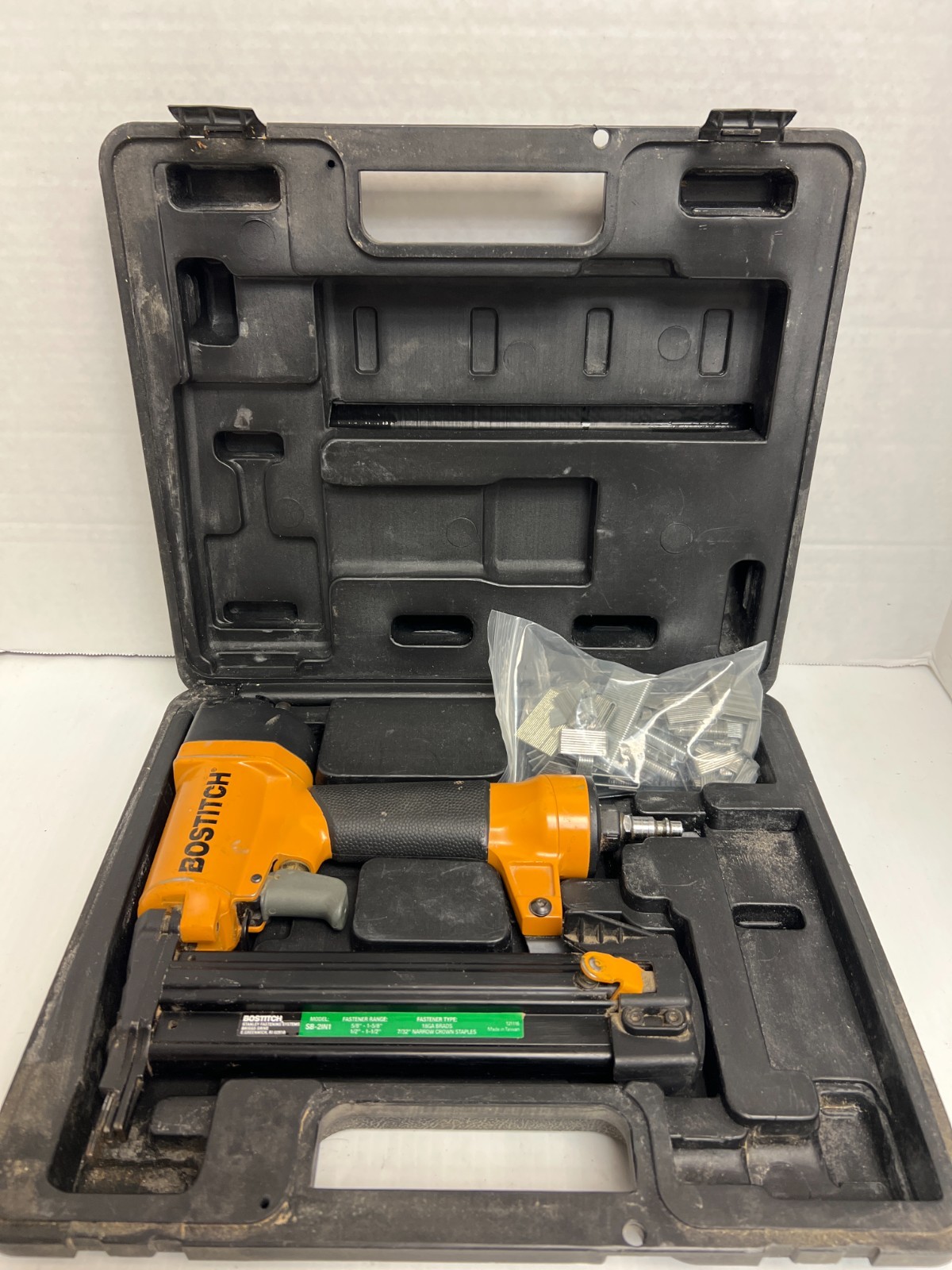 Bostitch SB-2in1 Brad Nailer Finish Stapler Combo Tool  USED AND TESTED