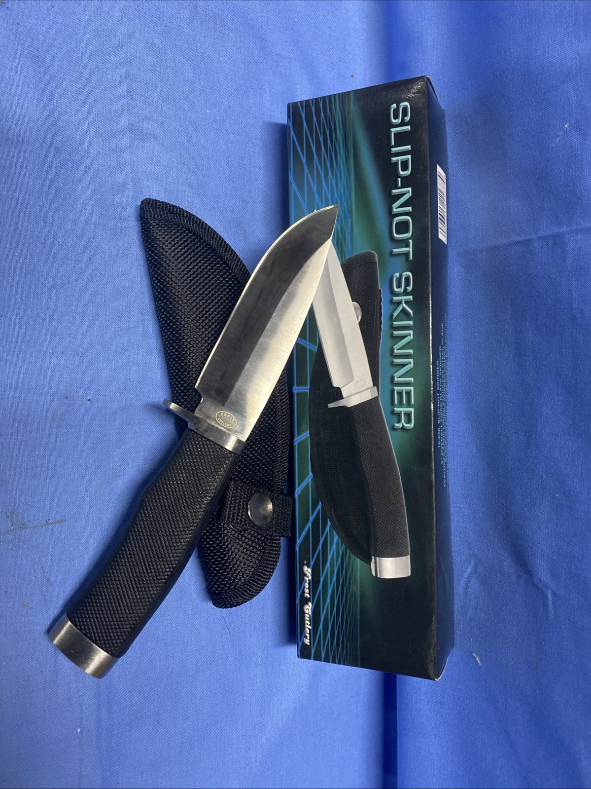 Frost Cutlery Slip-not Skinner Fixed Blade Knife New with Sheath In Box