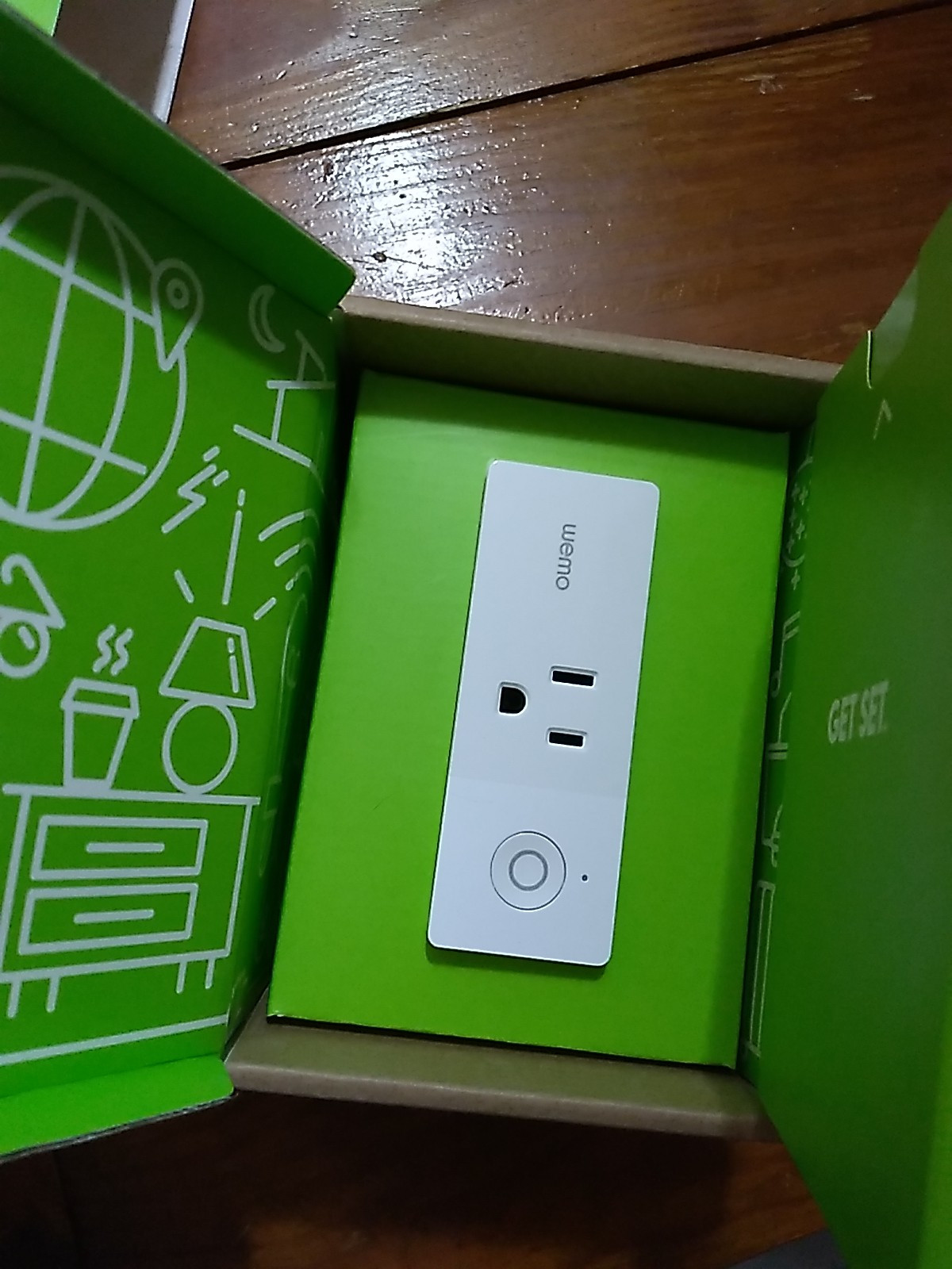 WeMo WiFi Enabled Mini Smart Plug - White - Works W/Nest Alexa Google