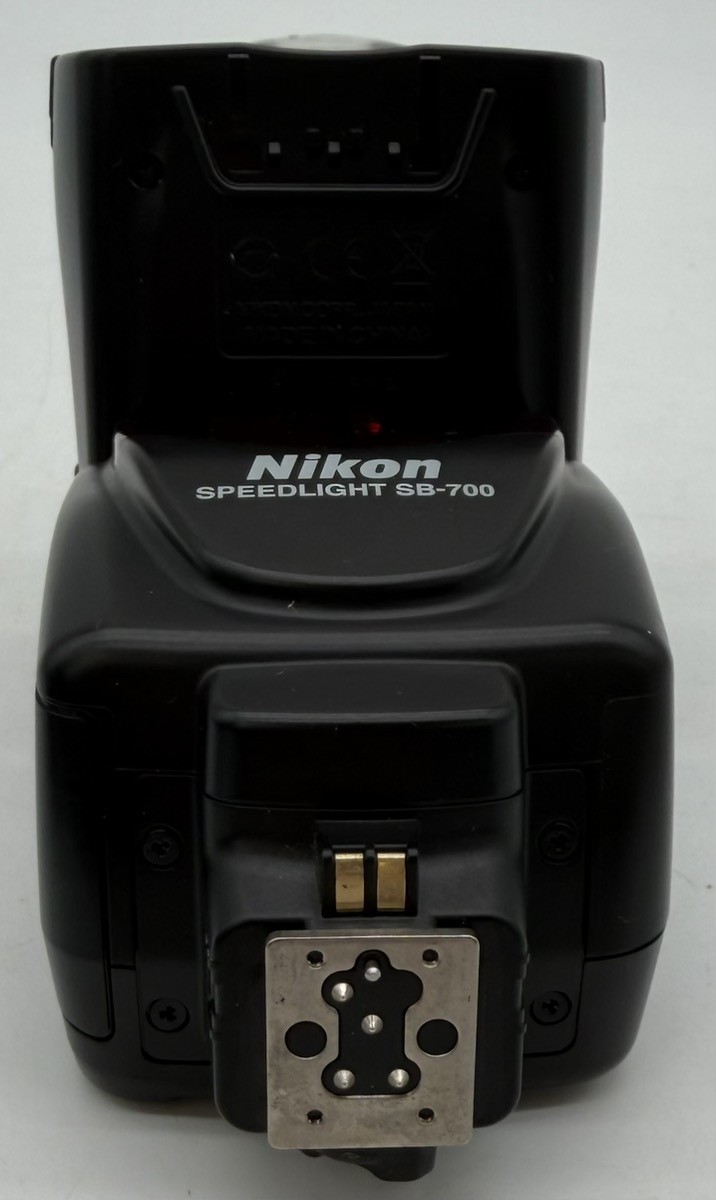 Nikon SB-700 Shoe Mount Electronic Camera Flash (MAC002819)
