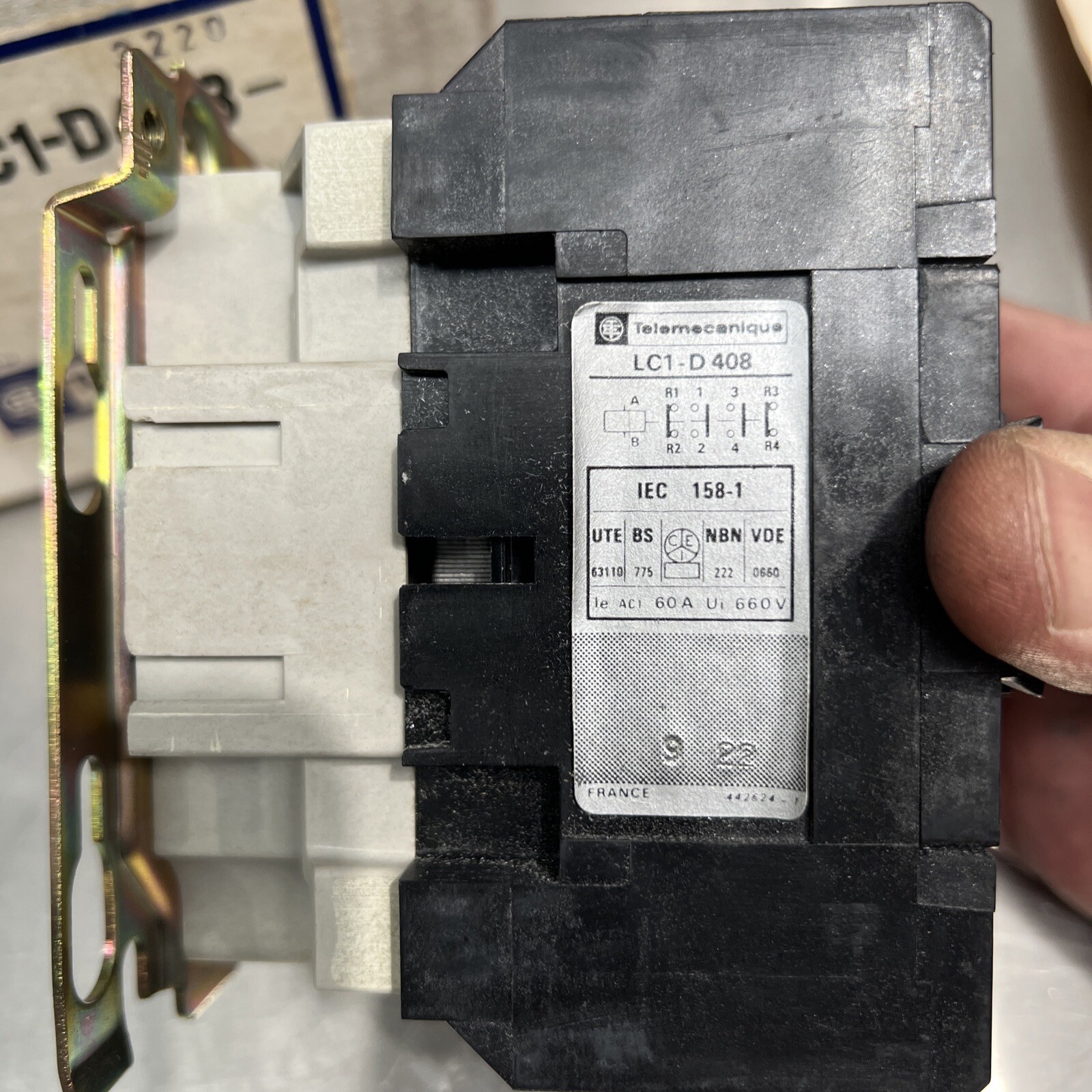 Telemecanique lc1d408 relay electromagnetic nsn 5945-66-100-7721