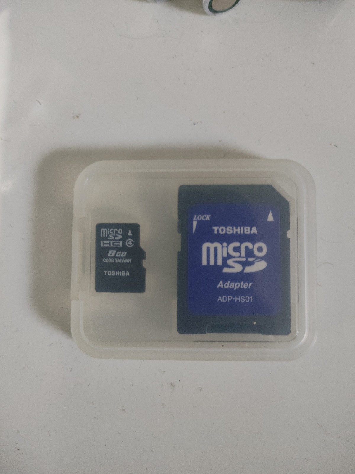 Toshiba Micro SDHC & Adapter 8GB With Plastic Case/Open Box