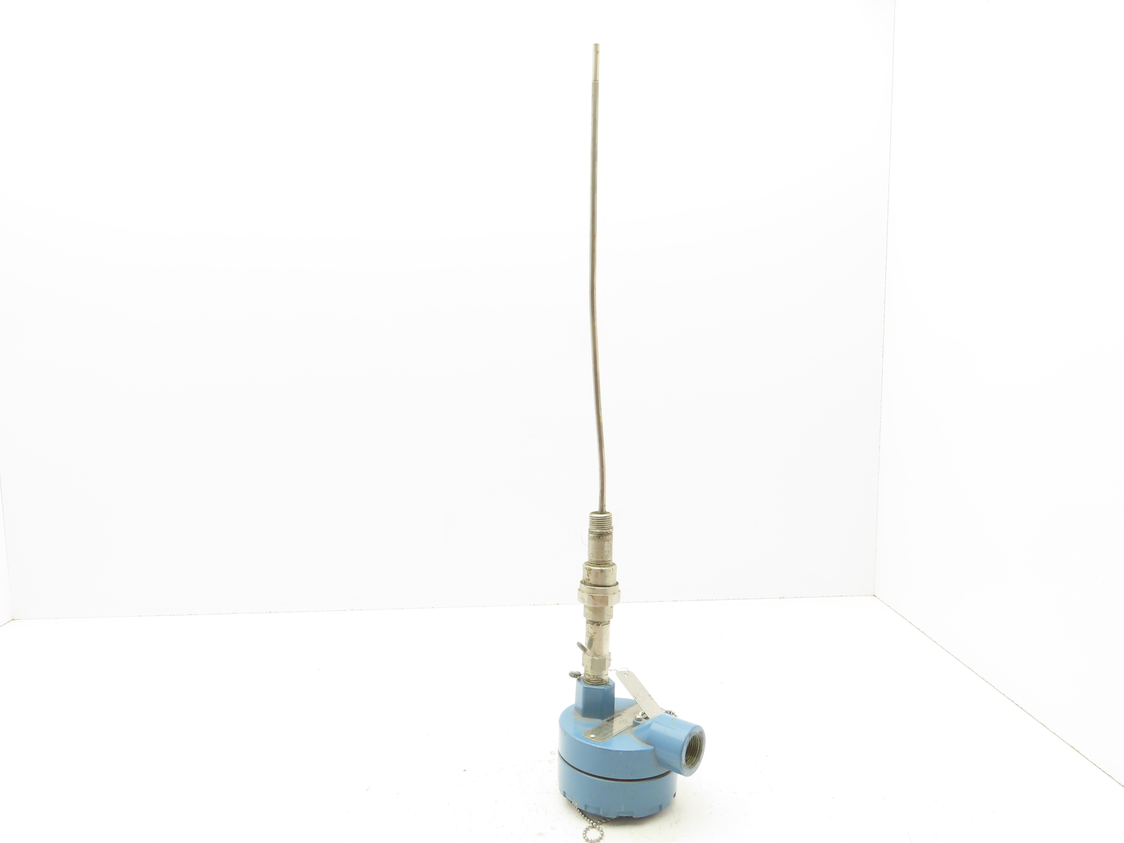 Rosemount 68 Temperature Sensor 18" Probe CM4-TE/TW-1329 Explosion Proof Head