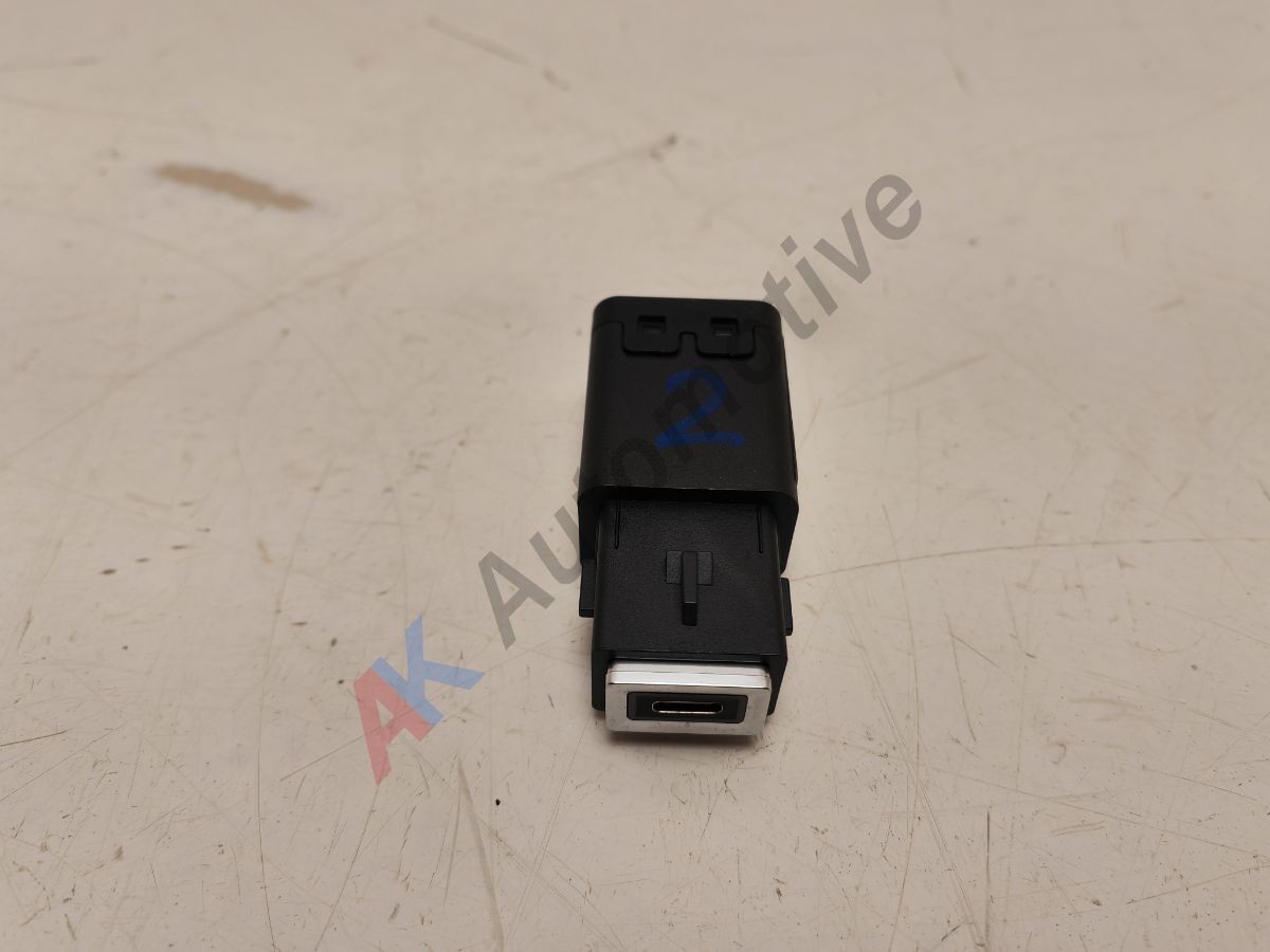 Peugeot Citroen Vauxhall 18-On USB C Input Port Socket 98313506VV