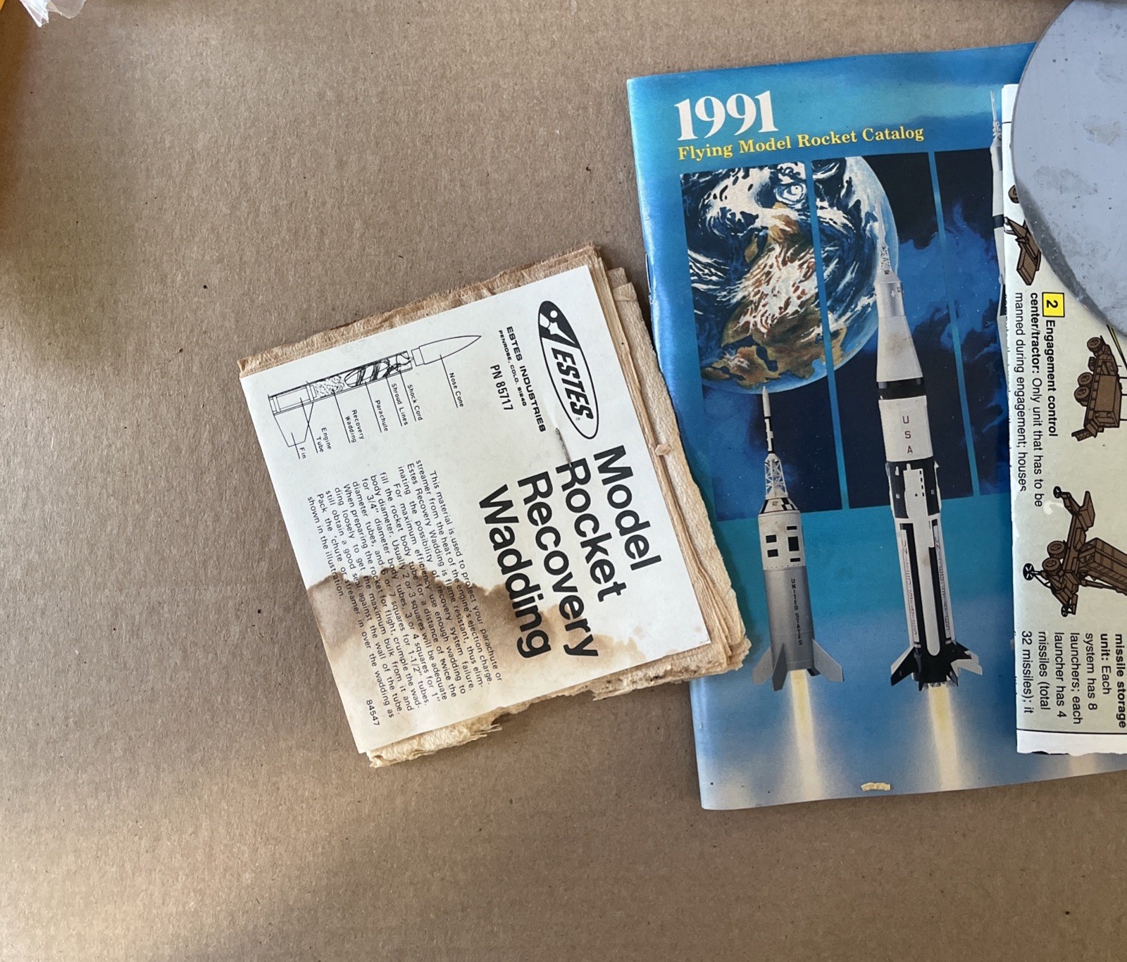 Vintage Estes Model Rocket Starter Set Operations Range Box