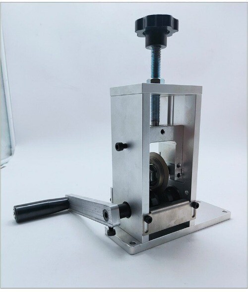 Hand-cranked Scrap Wire Stripping Machine Old Wire and Cable Copper Wire Strippe