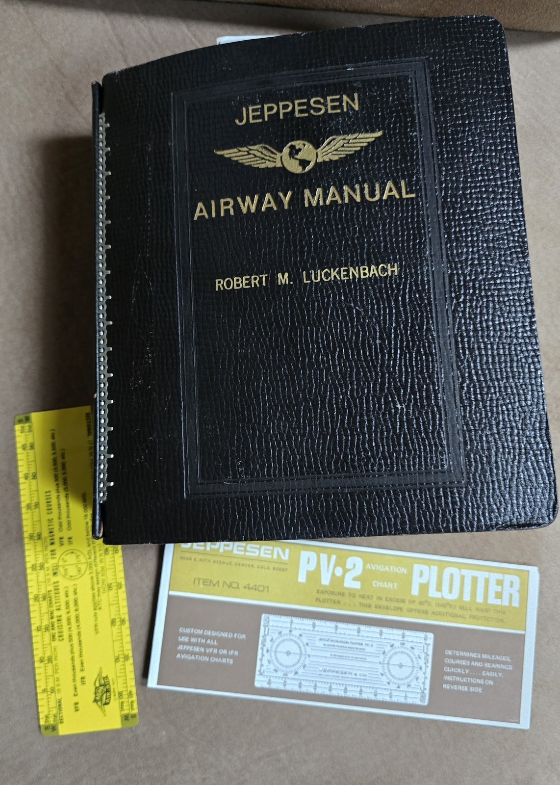 F-5 Jeppesen 1983 Airway Manual  Airlines America Leather Vintage West CA NV WA