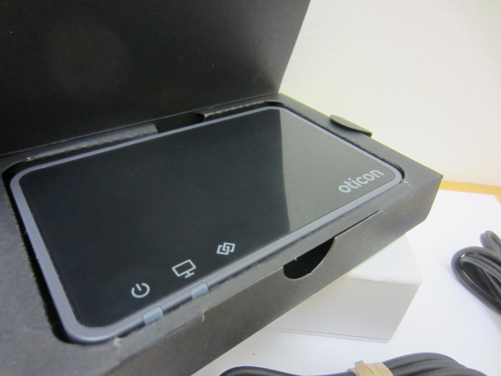 Oticon TV Adapter TVA3 Audio Streaming Device Transmitter Only