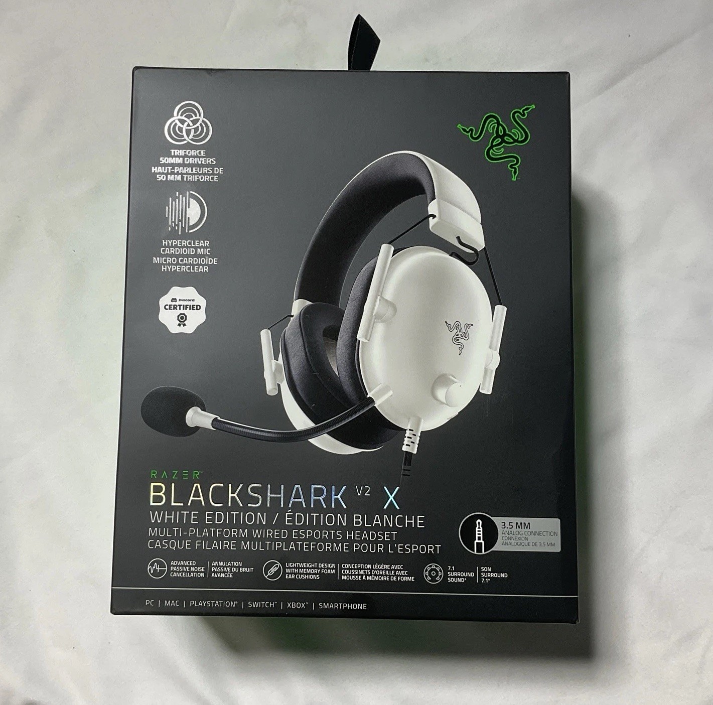 Razer BlackShark V2 X Over the Ear Gaming Headset White Edition (Small Tear) G11