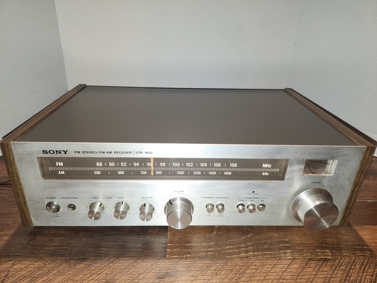 Vintage Sony STR-1800 AM-FM Stereo Receiver Tuner - AS-IS for PARTS OR REPAIR